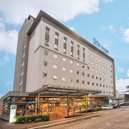 Ibis Budget Blumenau Extérieur photo