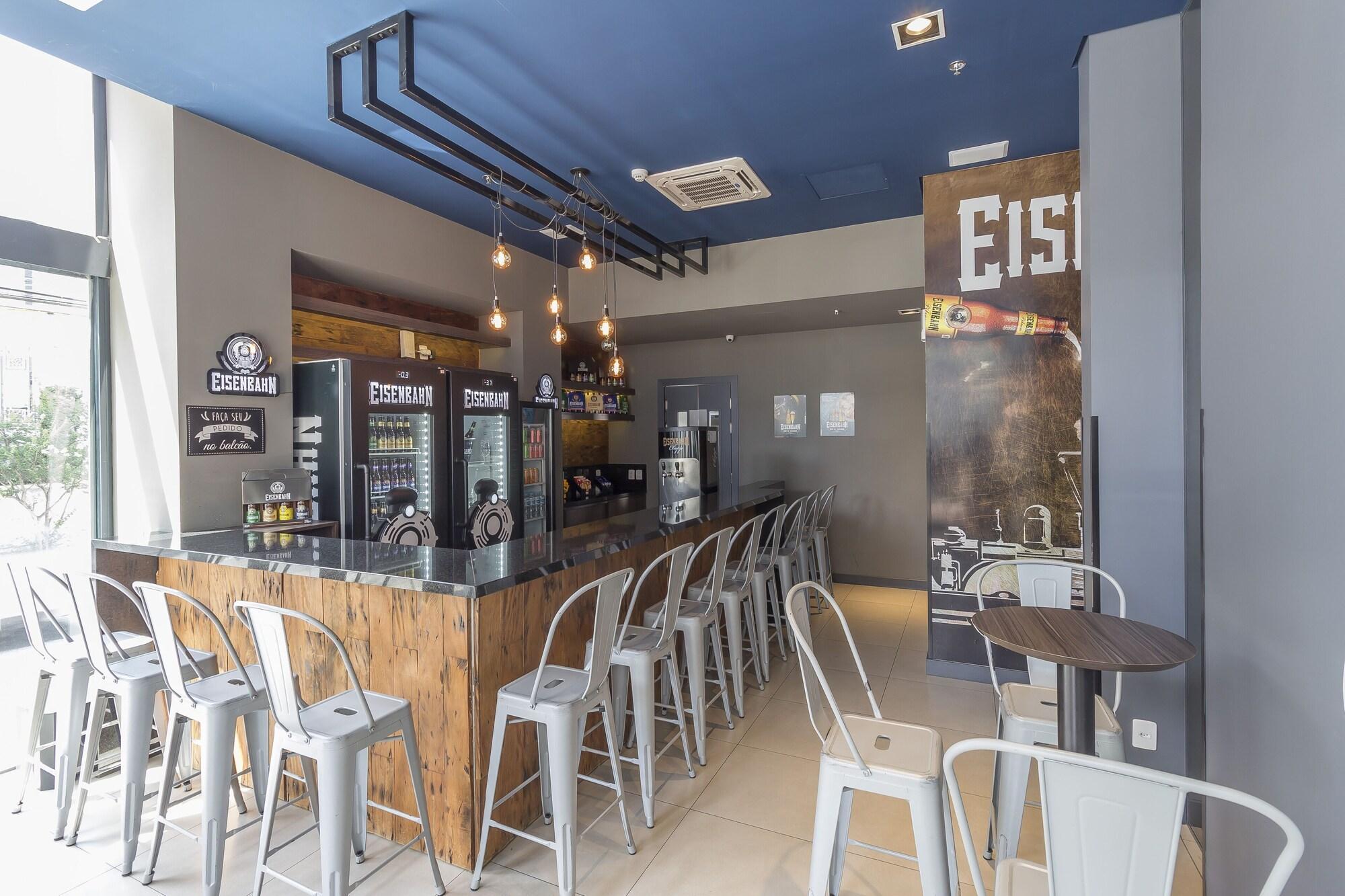 Ibis Budget Blumenau Extérieur photo