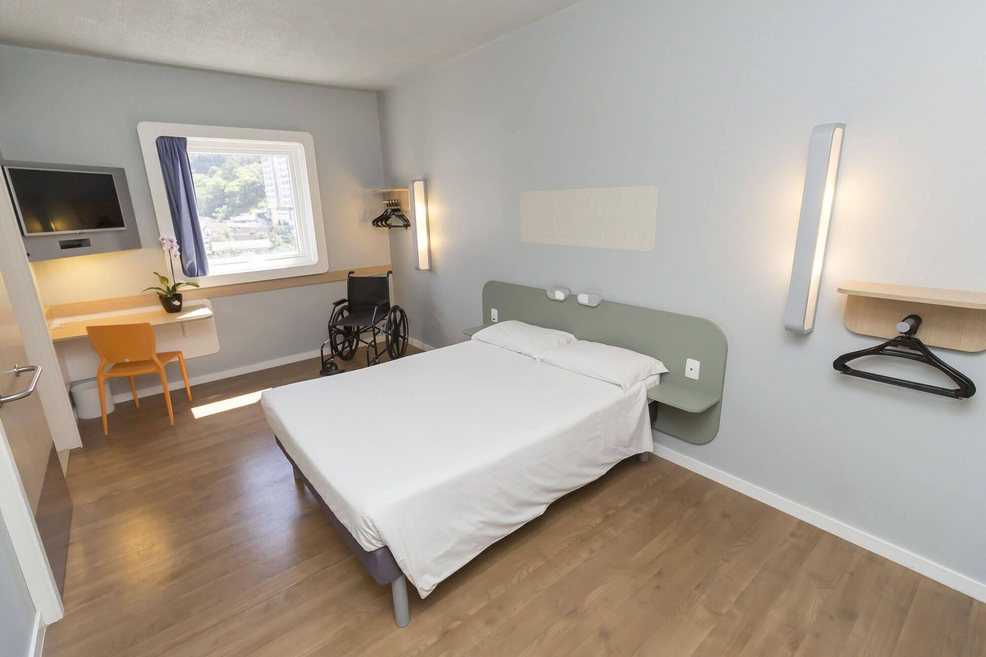 Ibis Budget Blumenau Extérieur photo